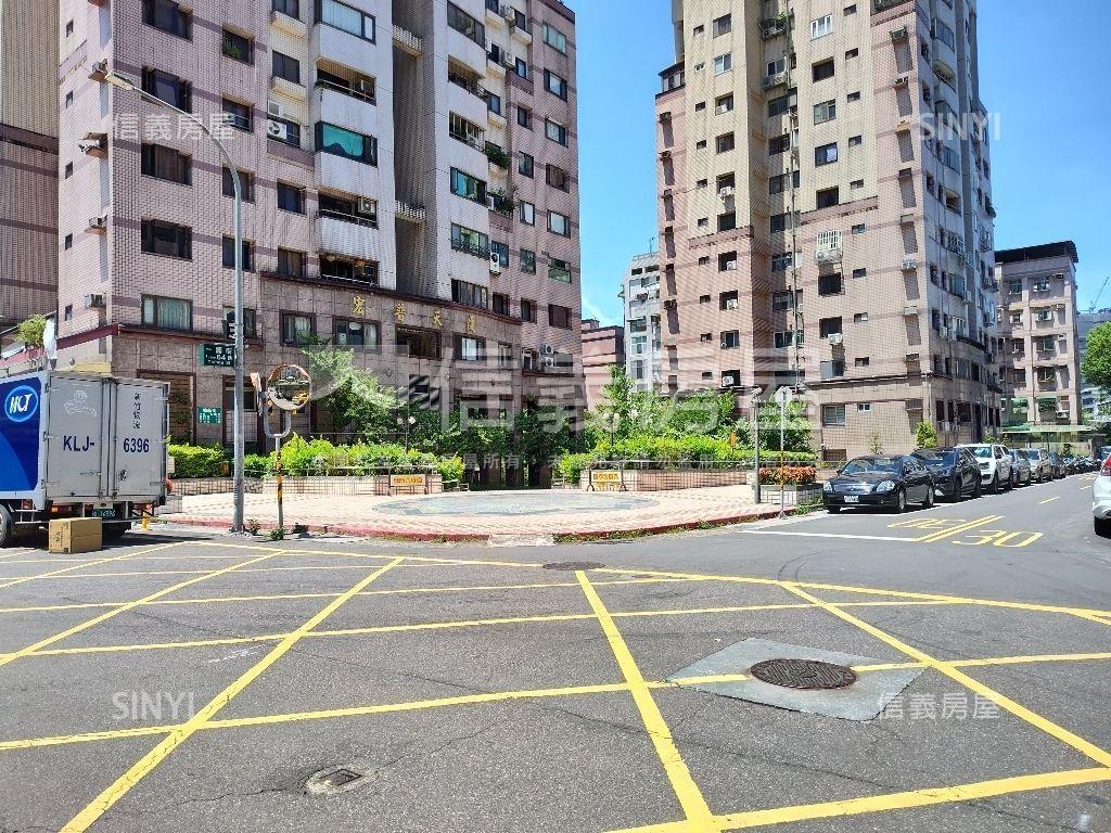 主推★文山店面美邸車位房屋室內格局與周邊環境