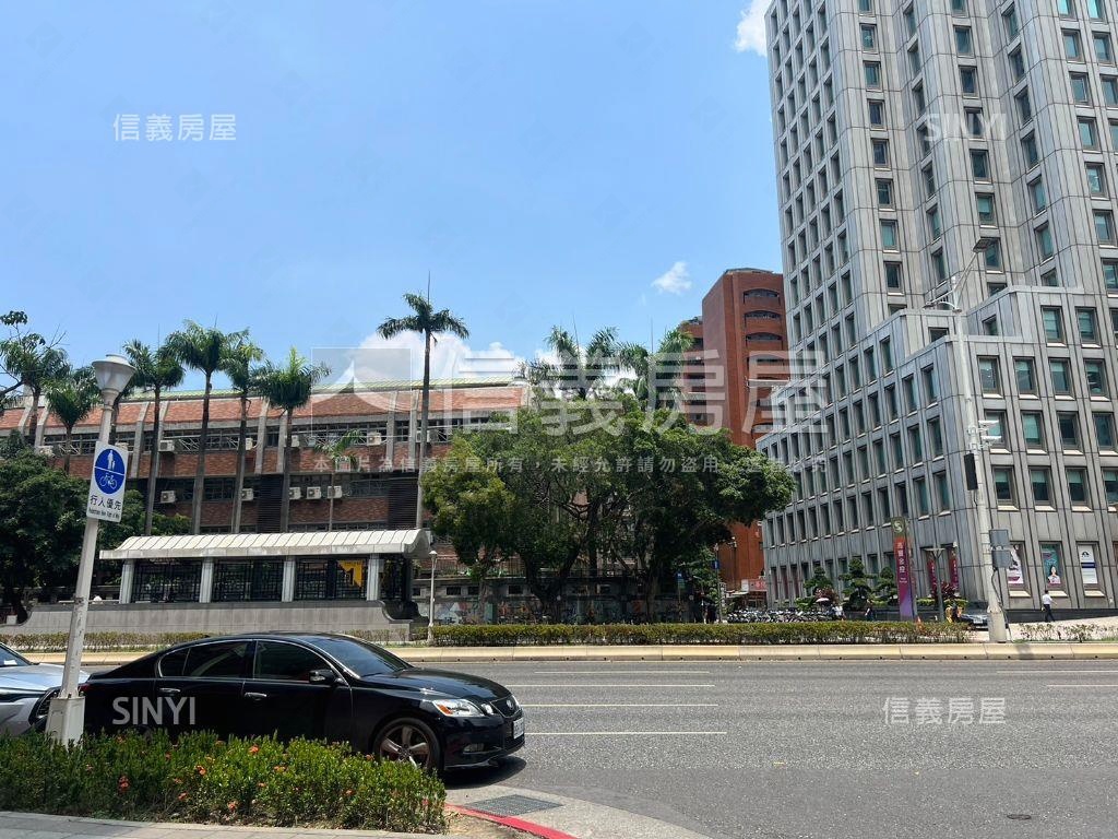 稀！忠孝新生旁角間大店面房屋室內格局與周邊環境