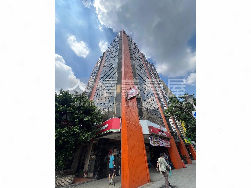 稀！忠孝新生旁角間大店面房屋室內格局與周邊環境
