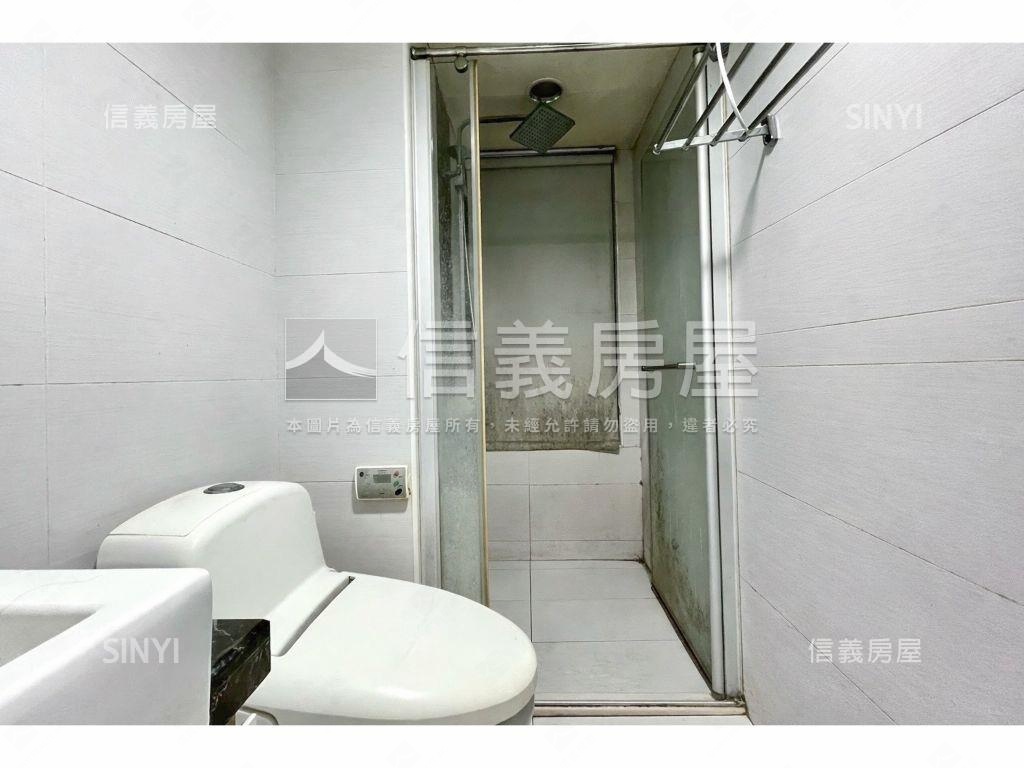 高大蔚藍海兩房衛浴全開窗房屋室內格局與周邊環境