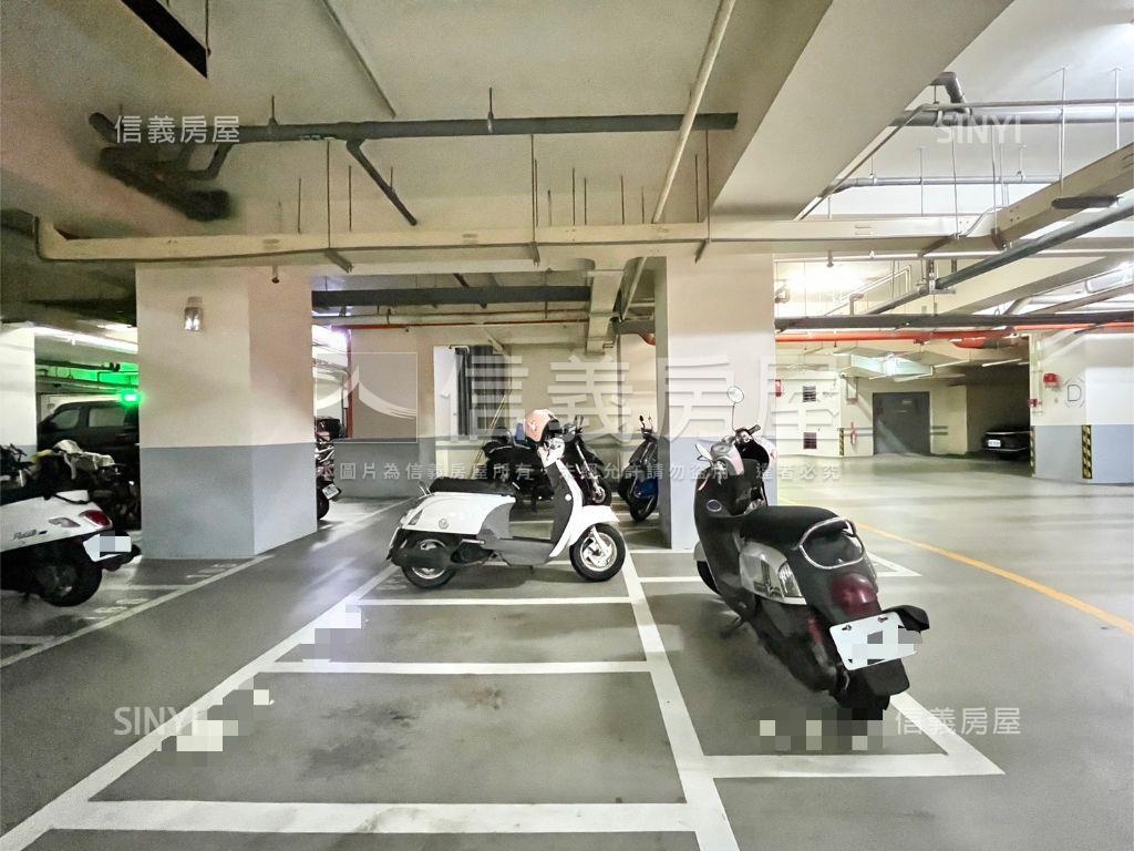 高大蔚藍海兩房衛浴全開窗房屋室內格局與周邊環境