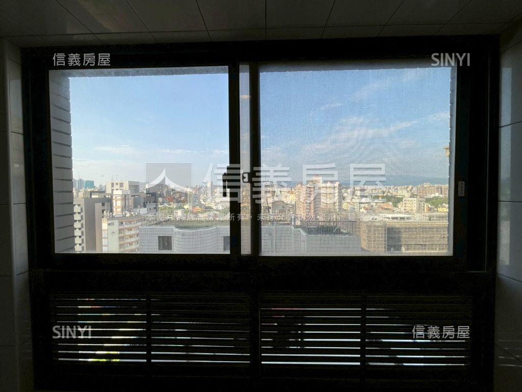 鼎泰風華帝王視野戶房屋室內格局與周邊環境