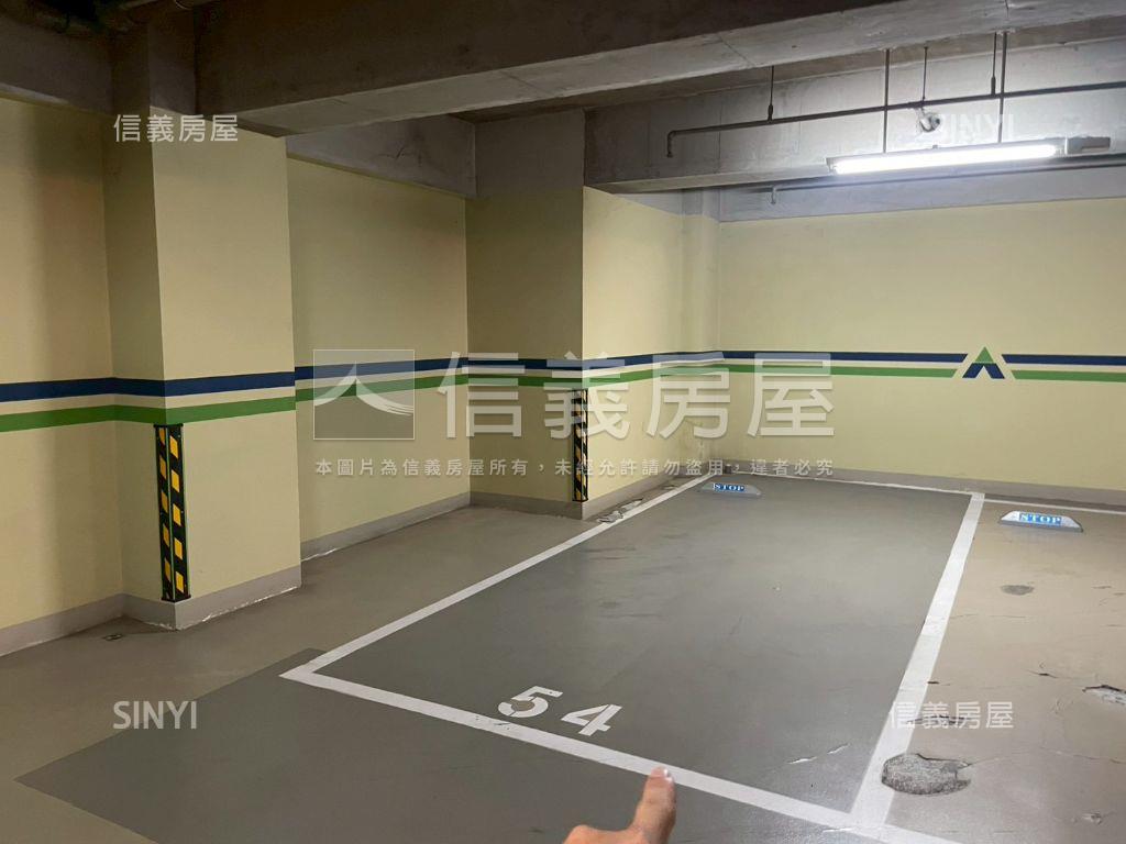 鼎泰風華帝王視野戶房屋室內格局與周邊環境