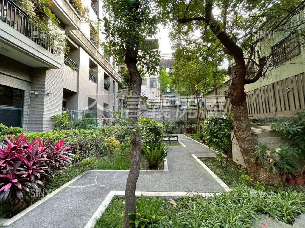 鼎泰風華帝王視野戶房屋室內格局與周邊環境