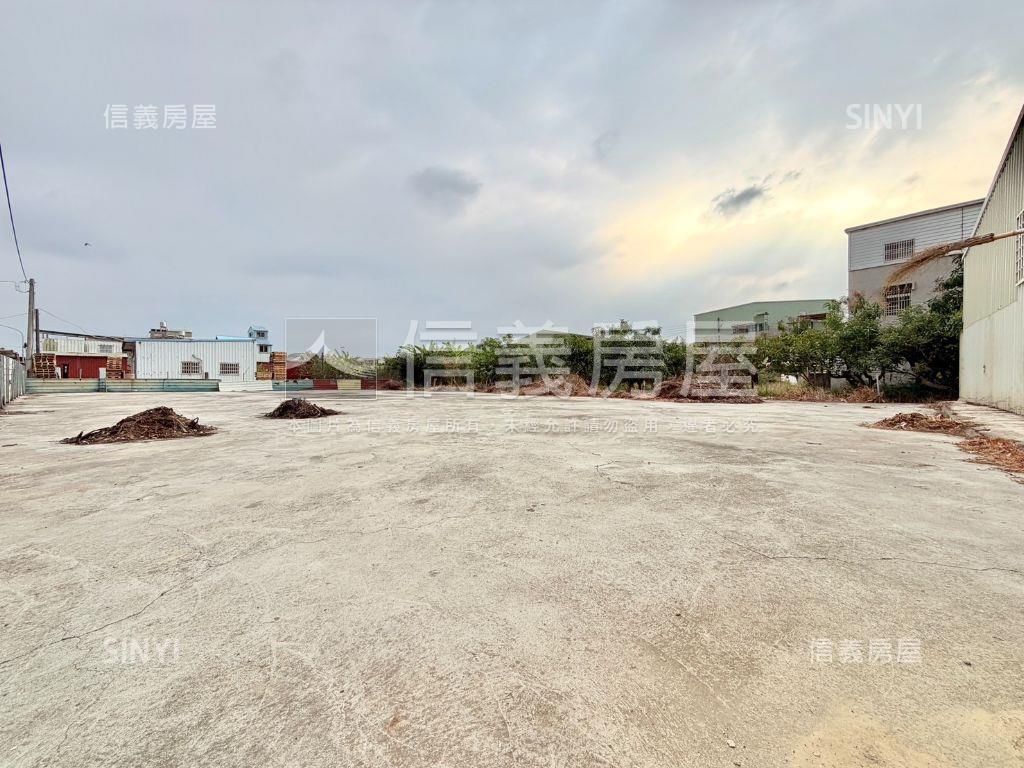 官田臨路約１５米百坪地Ａ房屋室內格局與周邊環境