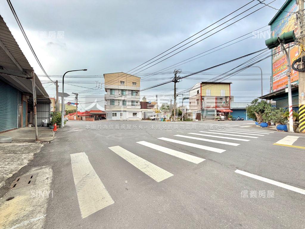 官田臨路約１５米百坪地Ａ房屋室內格局與周邊環境