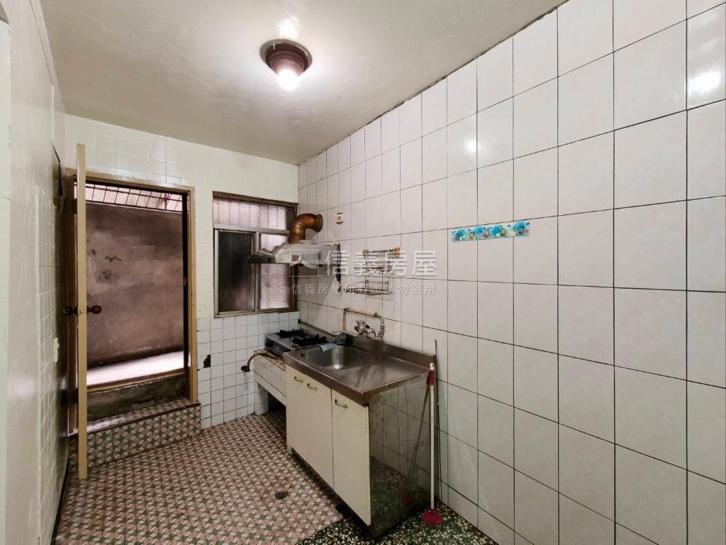 萬隆清幽庭院一樓房屋室內格局與周邊環境