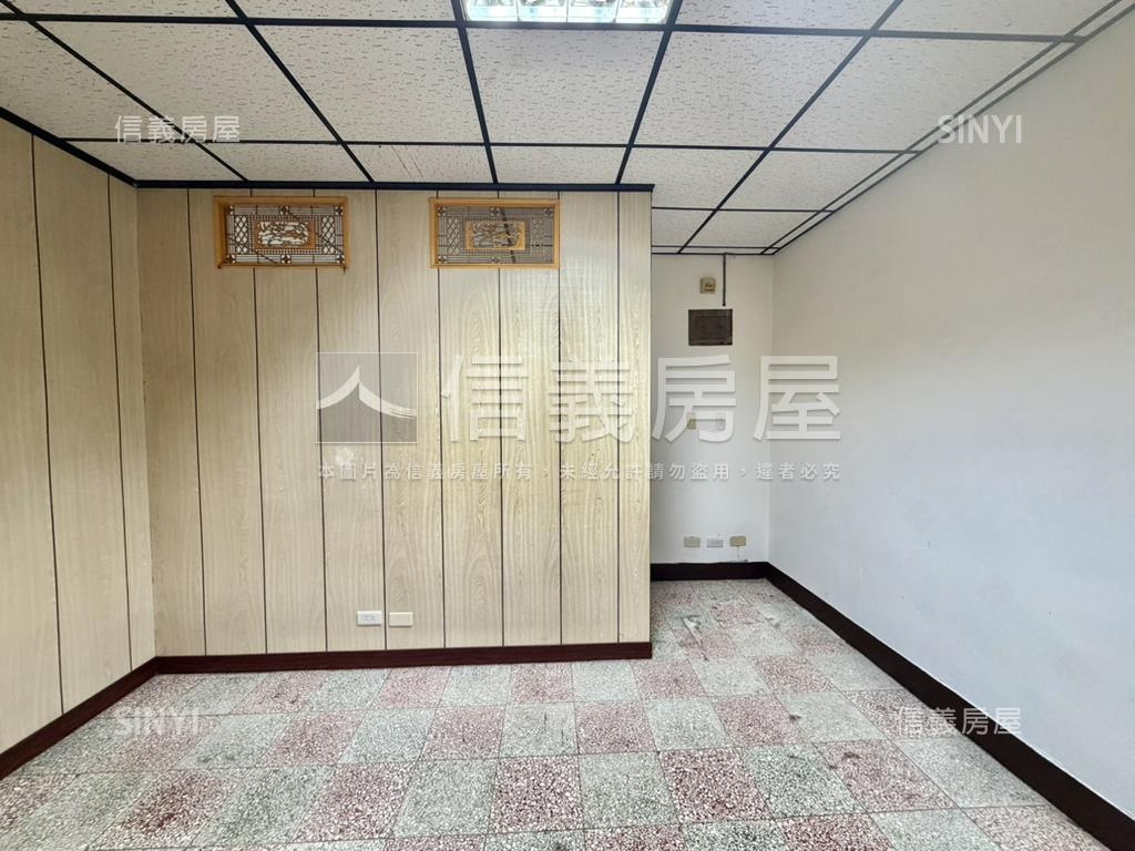 貴興路黃金店面一二樓房屋室內格局與周邊環境