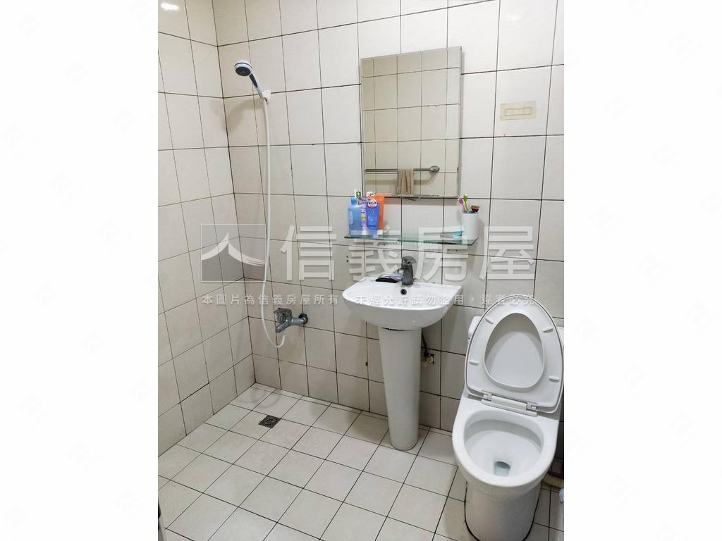 僑中一街方正大三房屋況佳房屋室內格局與周邊環境