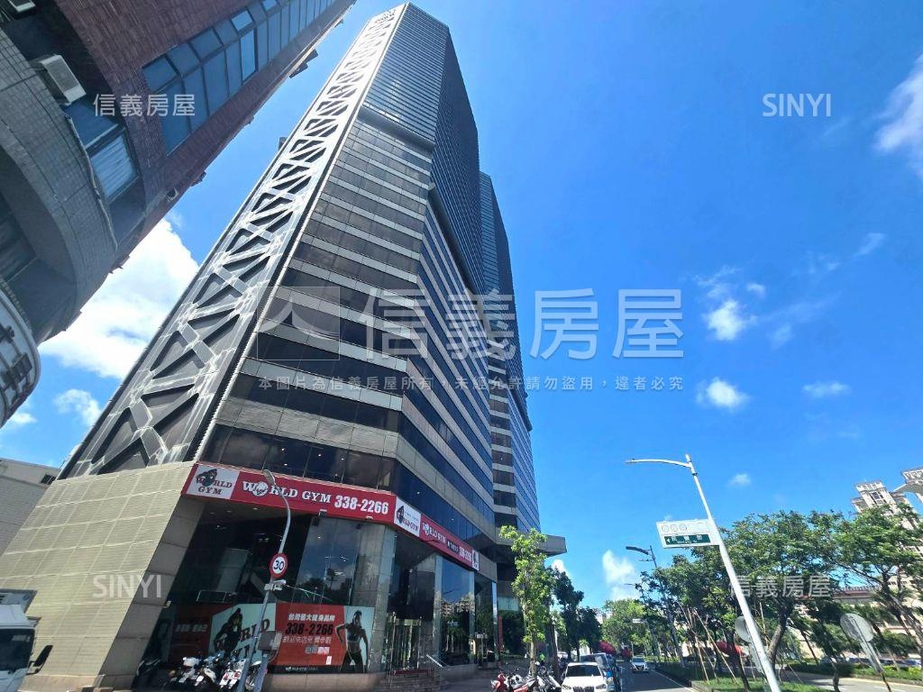 亞灣區近捷運黃金店面房屋室內格局與周邊環境
