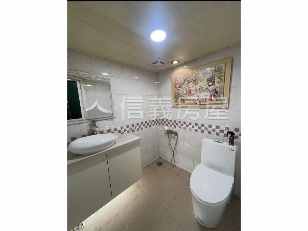 近農十六輕軌旁兩房車位房屋室內格局與周邊環境