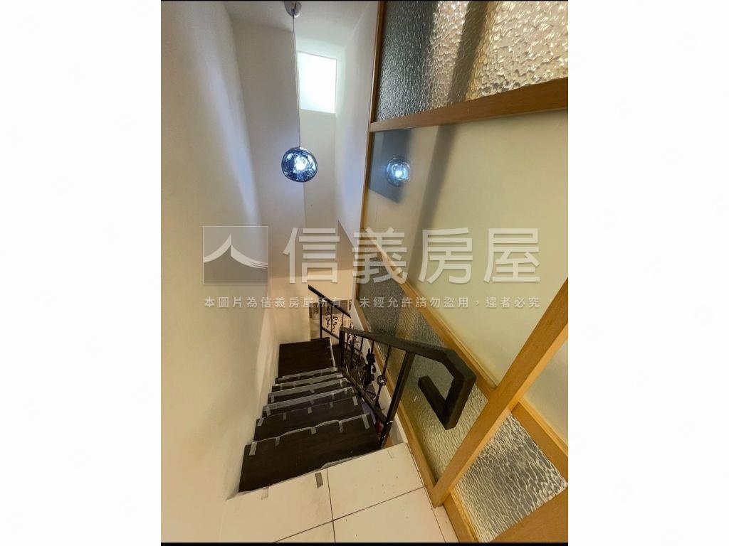 近農十六輕軌旁兩房車位房屋室內格局與周邊環境