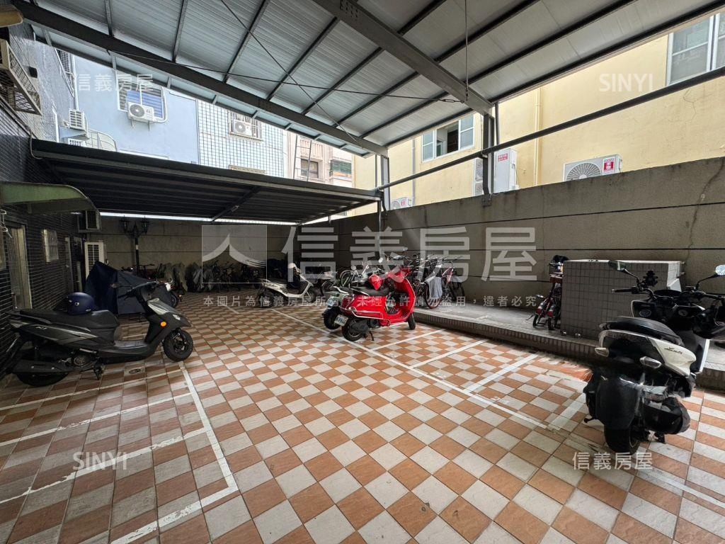 近農十六輕軌旁兩房車位房屋室內格局與周邊環境