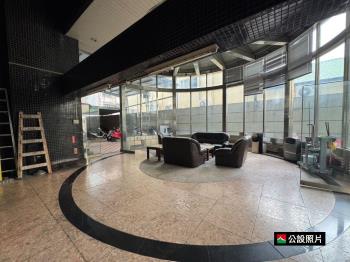 近農十六輕軌旁兩房車位