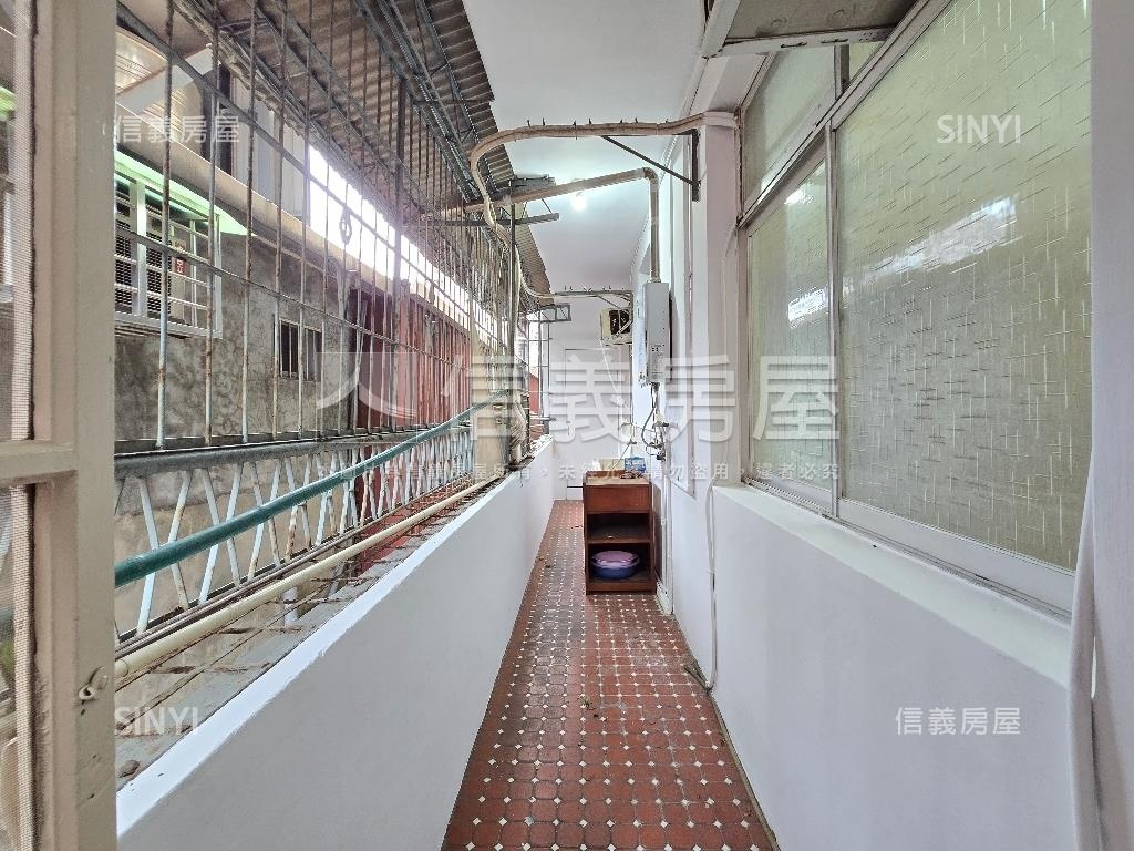 【稀有】捷運優質公寓三樓房屋室內格局與周邊環境