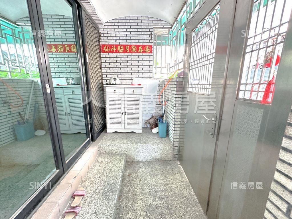 近車站大面寬公寓１Ｆ房屋室內格局與周邊環境