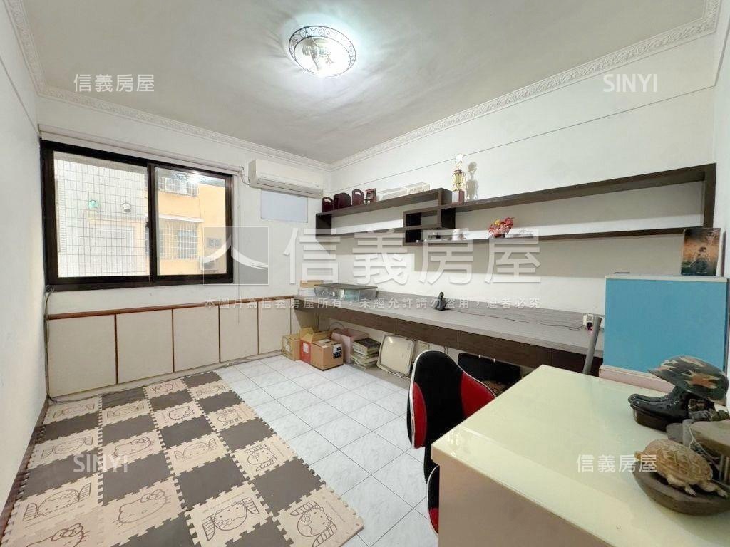 近車站大面寬公寓１Ｆ房屋室內格局與周邊環境
