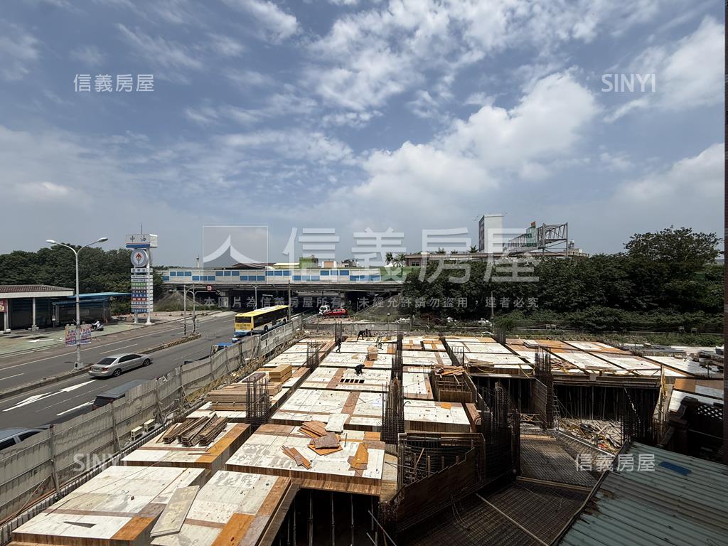 巨匠繽儷Ａ５三房附車位房屋室內格局與周邊環境