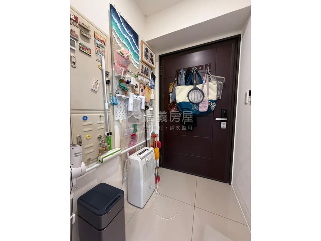 近捷運有陽台質感大套房房屋室內格局與周邊環境