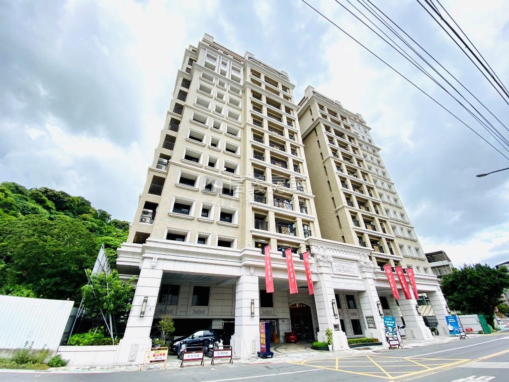 近捷運有陽台質感大套房房屋室內格局與周邊環境