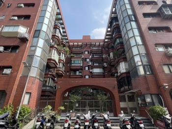 【優質行義路店面】