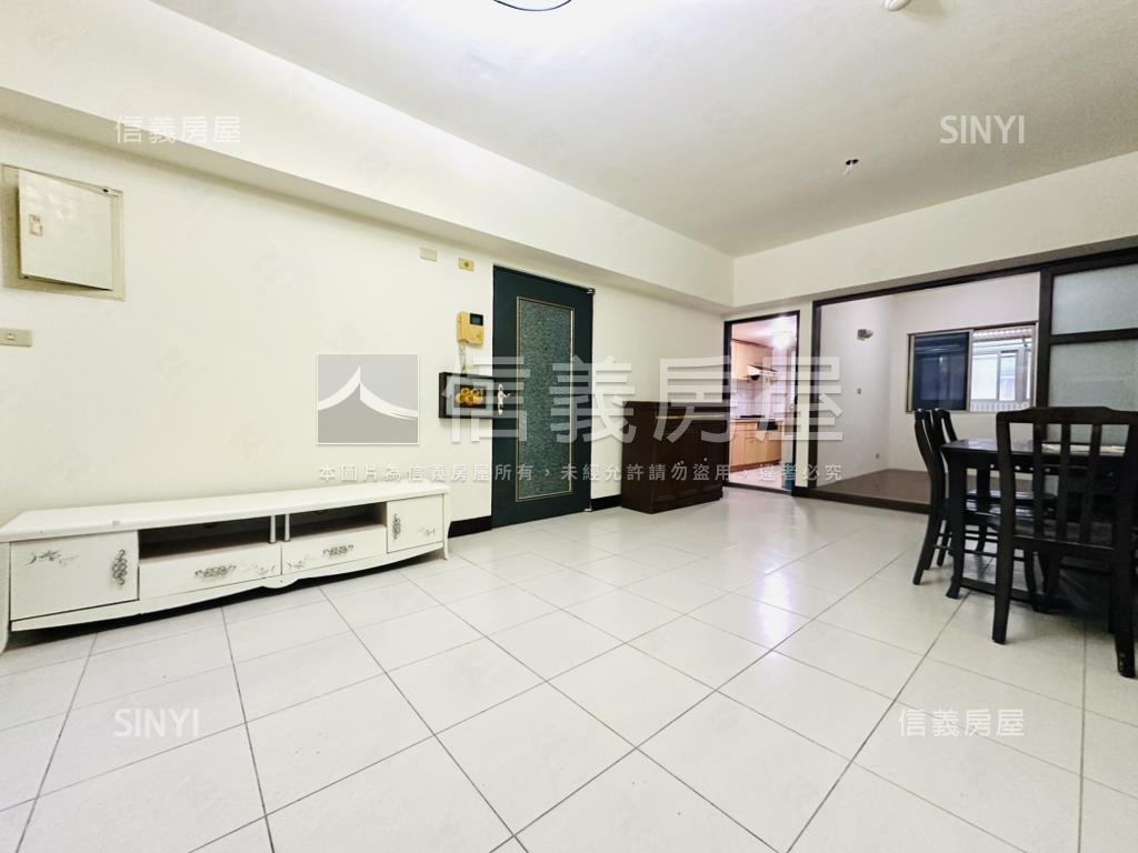 重劃區千萬內三房車位房屋室內格局與周邊環境