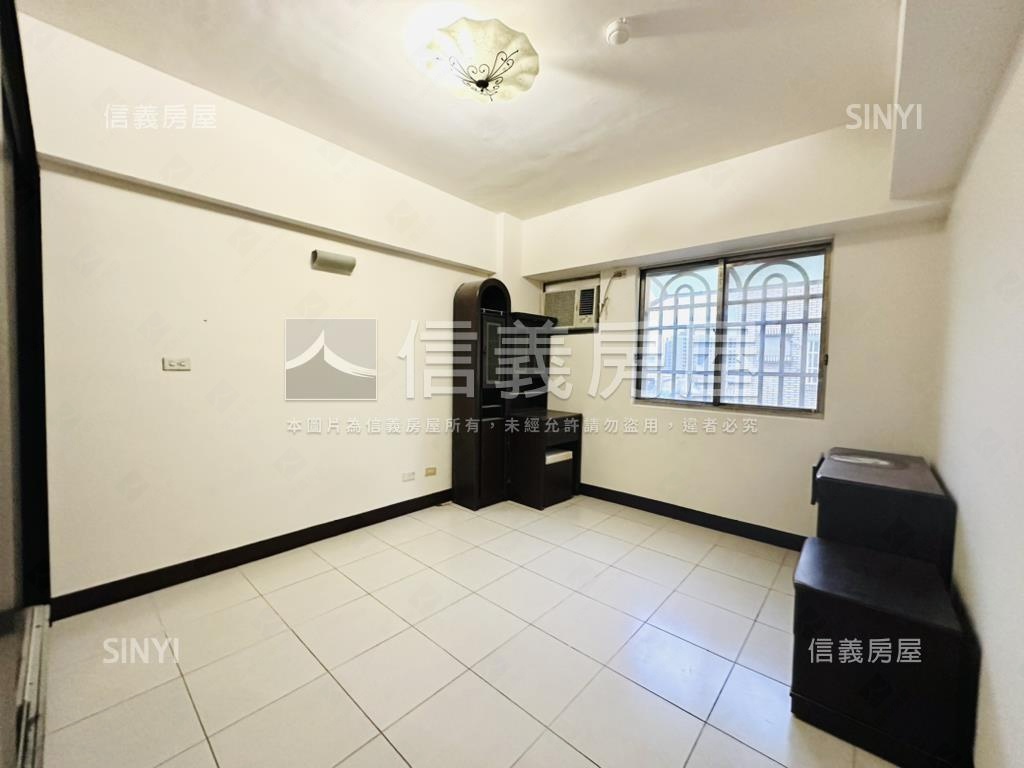 重劃區千萬內三房車位房屋室內格局與周邊環境