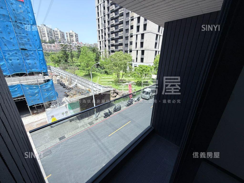 半島全新３房附車位３樓房屋室內格局與周邊環境