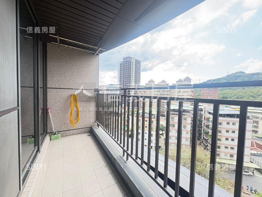 君泰【凰】豪景觀四房車位房屋室內格局與周邊環境