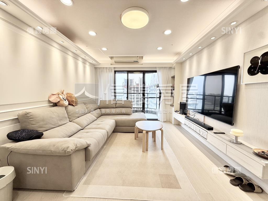 次頂樓溫馨裝潢三房車位房屋室內格局與周邊環境