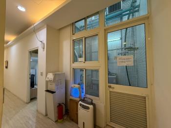 【善導寺】收租金雞藏書閣