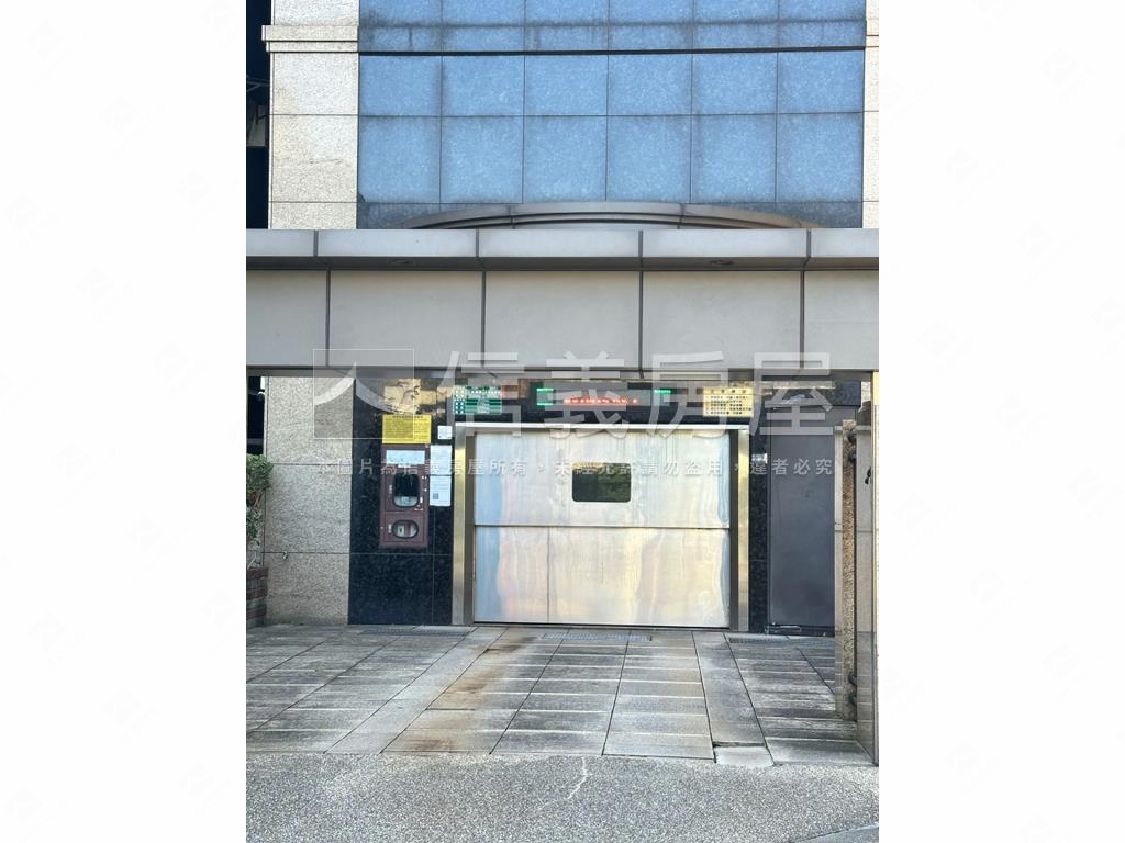 惹墨大車位房屋室內格局與周邊環境