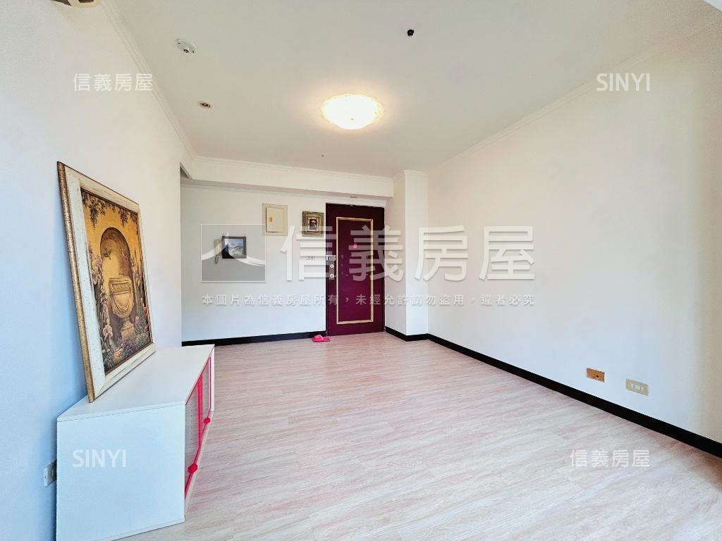 藝文特區蛋黃美裝兩房房屋室內格局與周邊環境