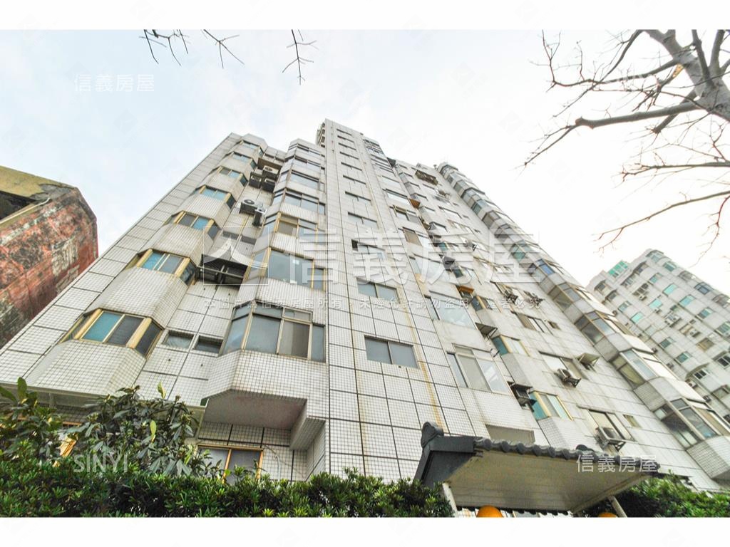 山河大地燙金店面房屋室內格局與周邊環境