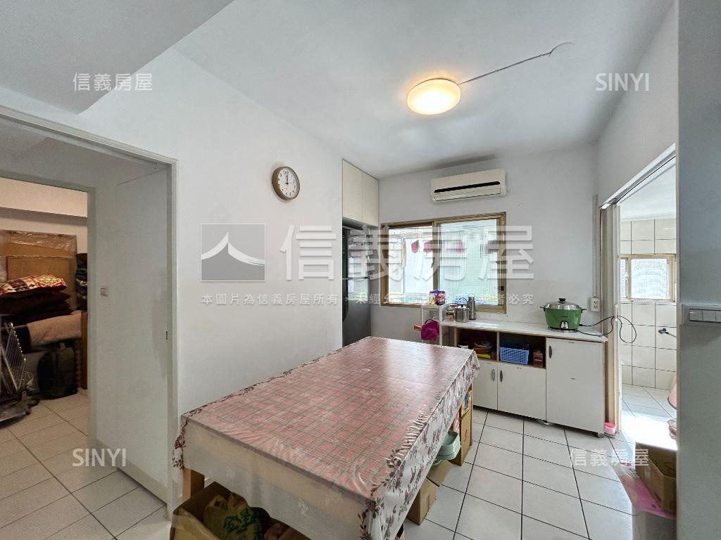 近關渡捷運站優質燙金店面房屋室內格局與周邊環境