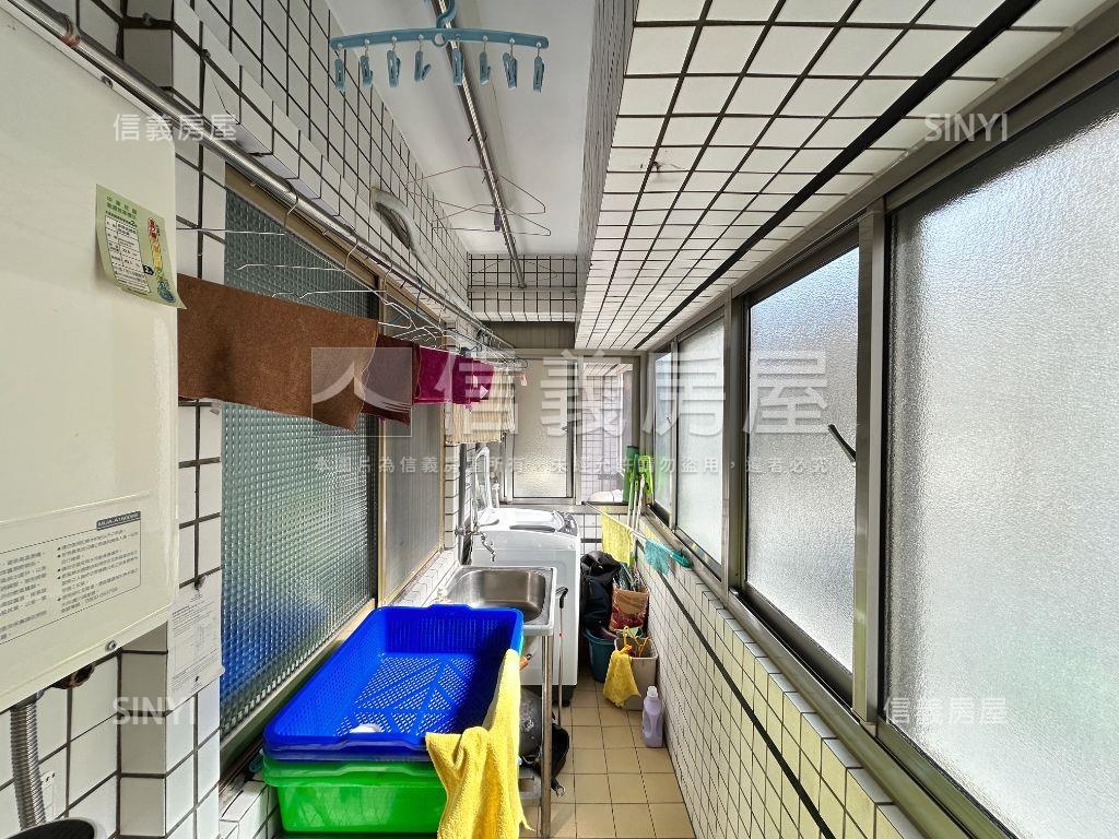 近關渡捷運站優質燙金店面房屋室內格局與周邊環境