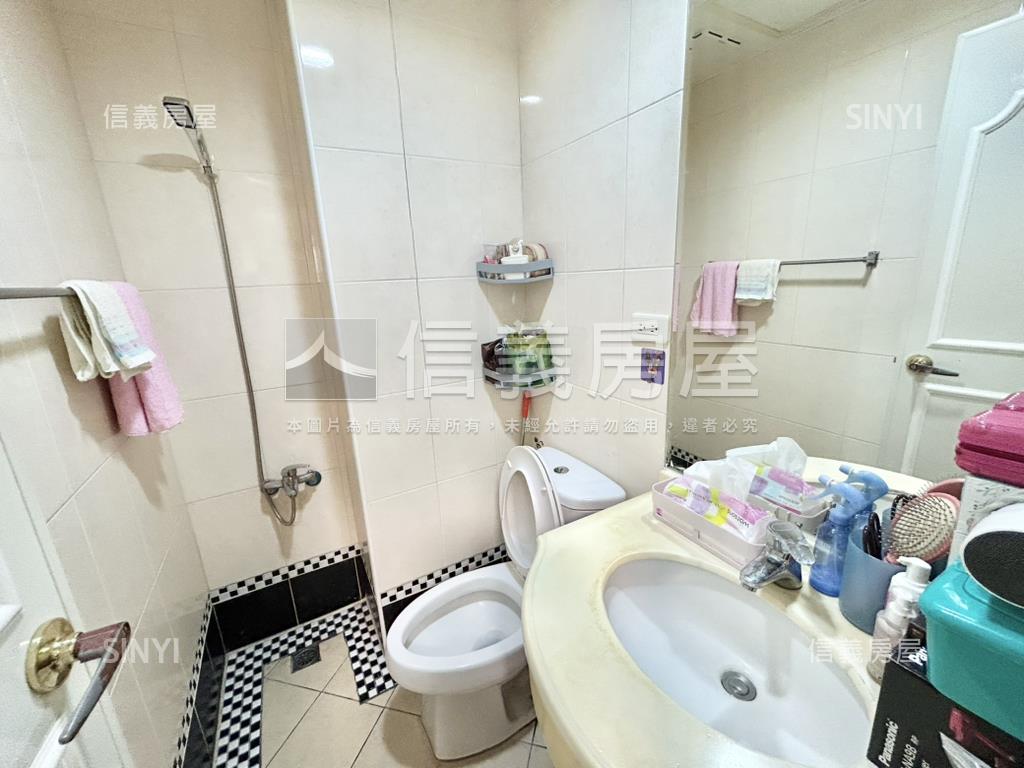 經典歐洲採光明亮三房車位房屋室內格局與周邊環境