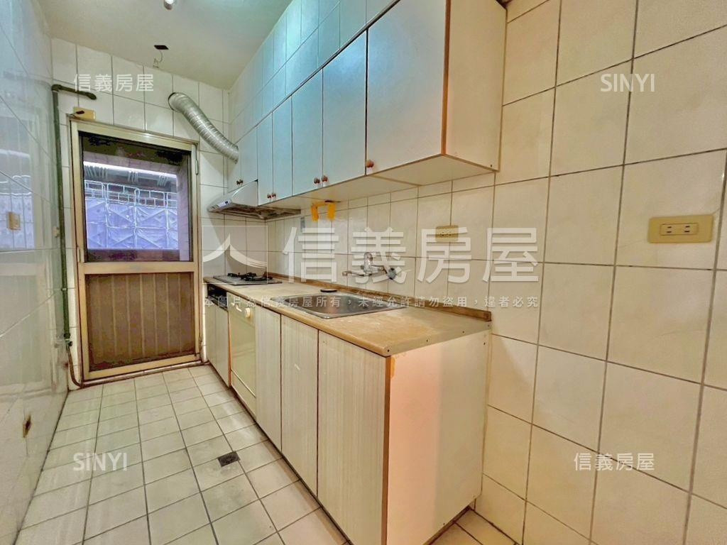 新市政中心旁捷運大四房房屋室內格局與周邊環境