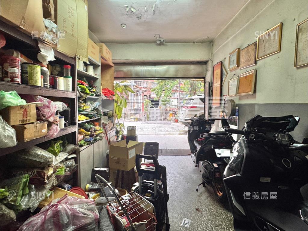 近未來廈安捷運店面工作室房屋室內格局與周邊環境