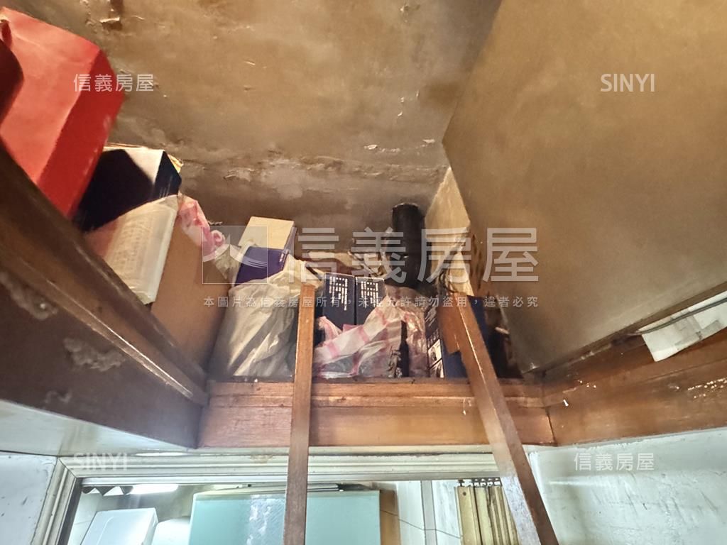 近未來廈安捷運店面工作室房屋室內格局與周邊環境