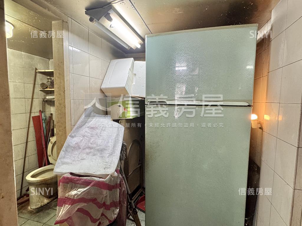 近未來廈安捷運店面工作室房屋室內格局與周邊環境