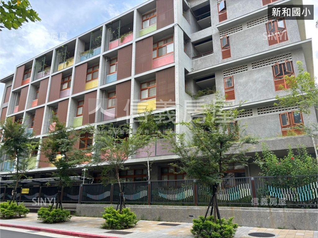 近未來廈安捷運店面工作室房屋室內格局與周邊環境