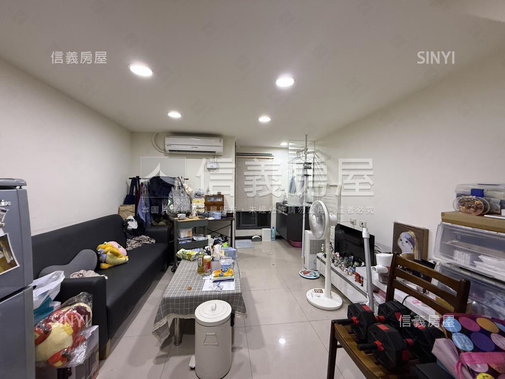采舍近公園挑高小套房房屋室內格局與周邊環境