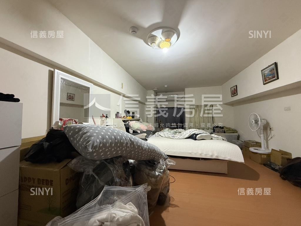 采舍近公園挑高小套房房屋室內格局與周邊環境
