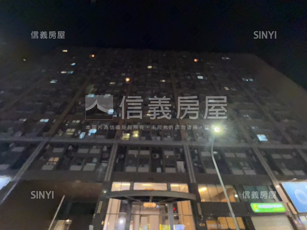 采舍近公園挑高小套房房屋室內格局與周邊環境