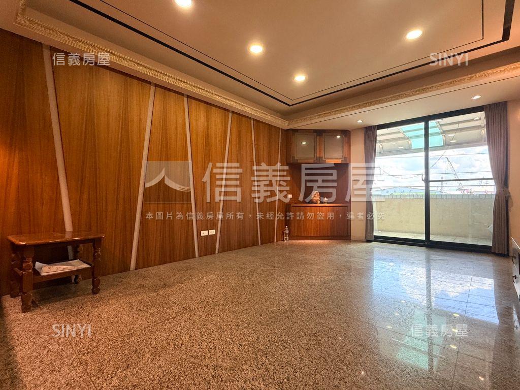 鳳仁路店面住家兩相宜透天房屋室內格局與周邊環境