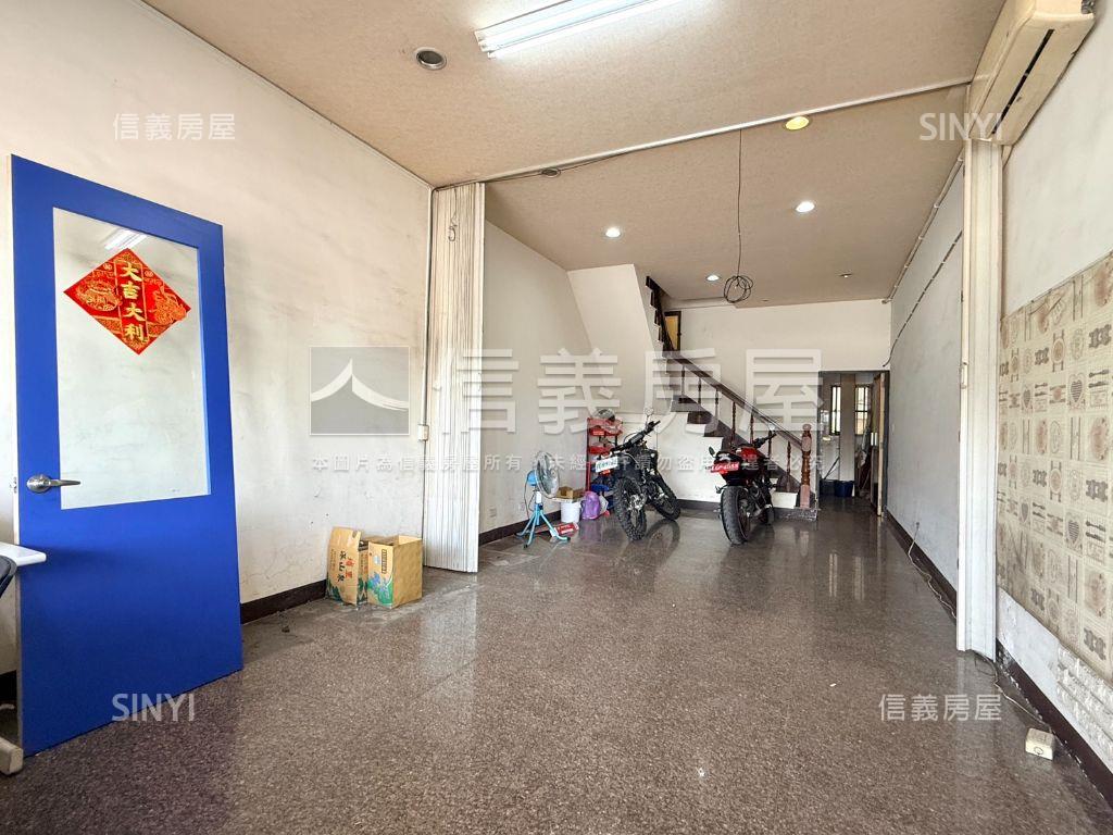 鳳仁路店面住家兩相宜透天房屋室內格局與周邊環境