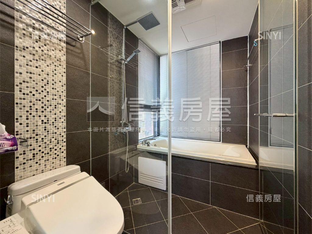 有謙邊間坐北朝南三房車位房屋室內格局與周邊環境