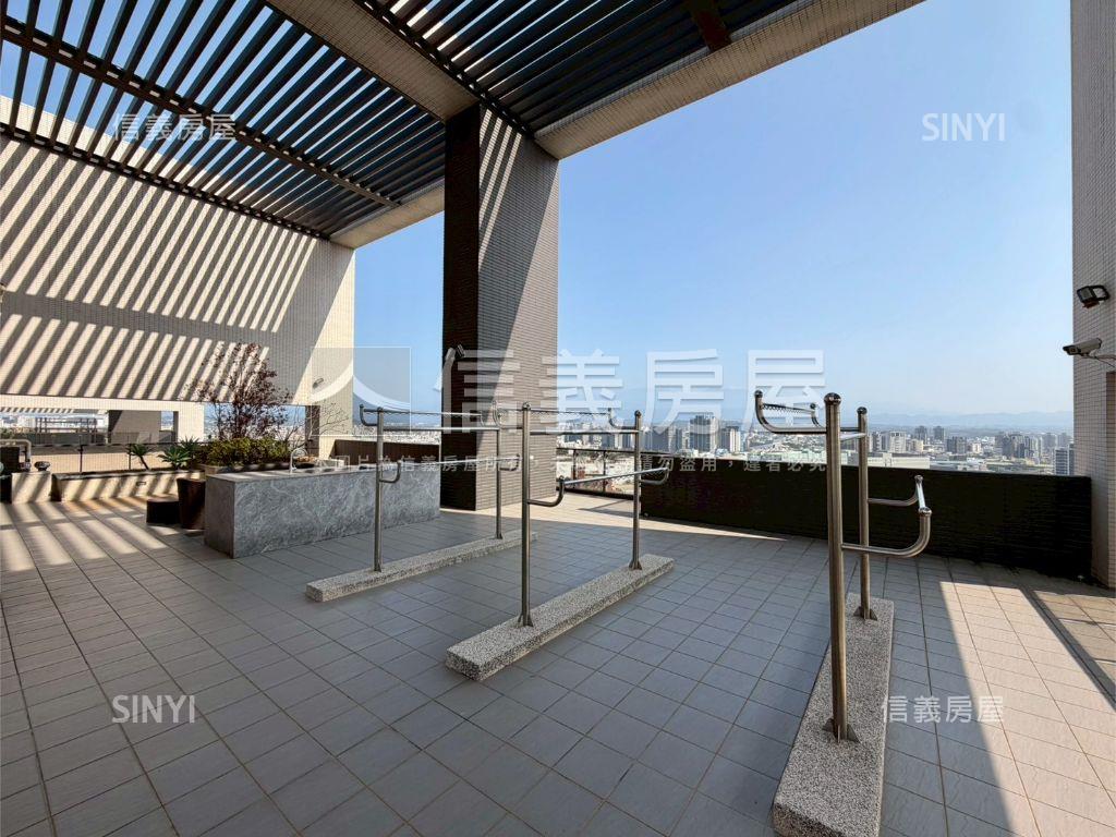 有謙邊間坐北朝南三房車位房屋室內格局與周邊環境