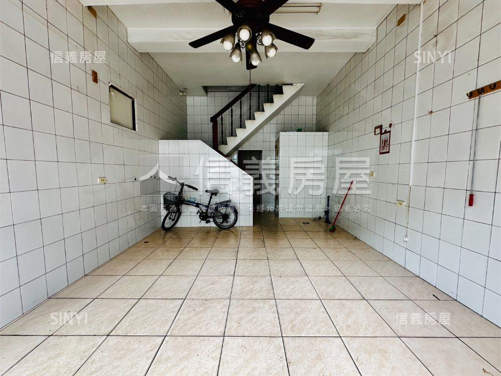 瑞隆便利居｜邊間採光透店房屋室內格局與周邊環境